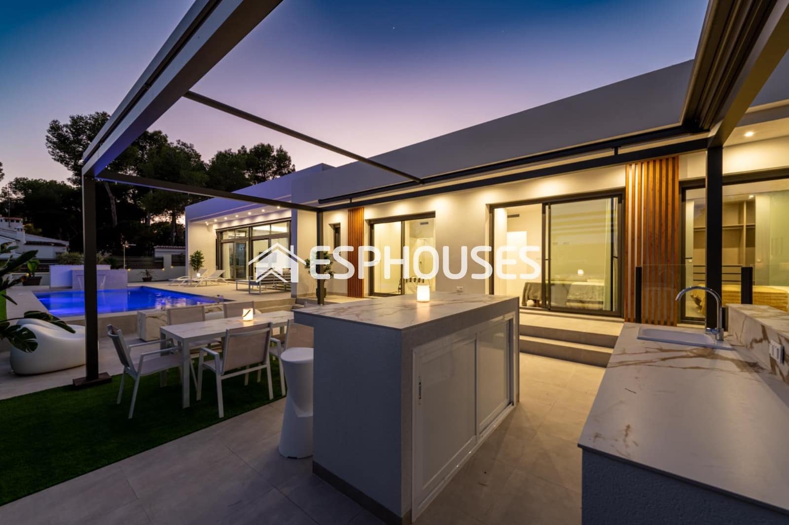 3 soveværelse Villa til salg i Pinar de Campoverde med swimmingpool garage - € 825.000 (Ref: 9846739)