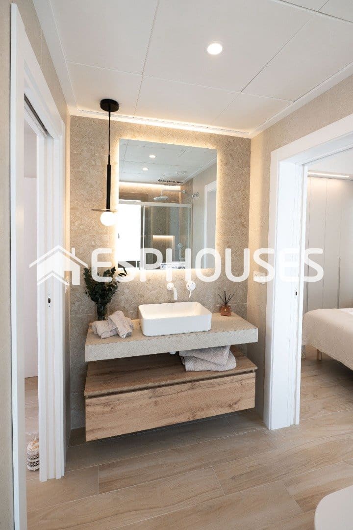 3 soveværelse Lejlighed til salg i Los Alcazares med swimmingpool - € 630.000 (Ref: 9846742)