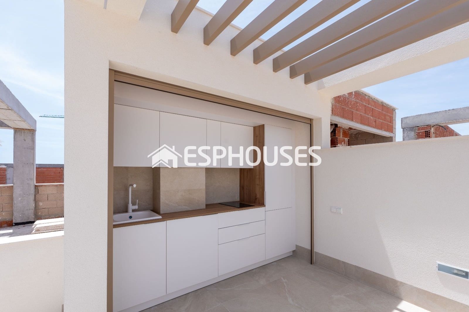 3 bedroom Apartment for sale in Los Alcazares with pool - € 465,000 (Ref: 9846743)