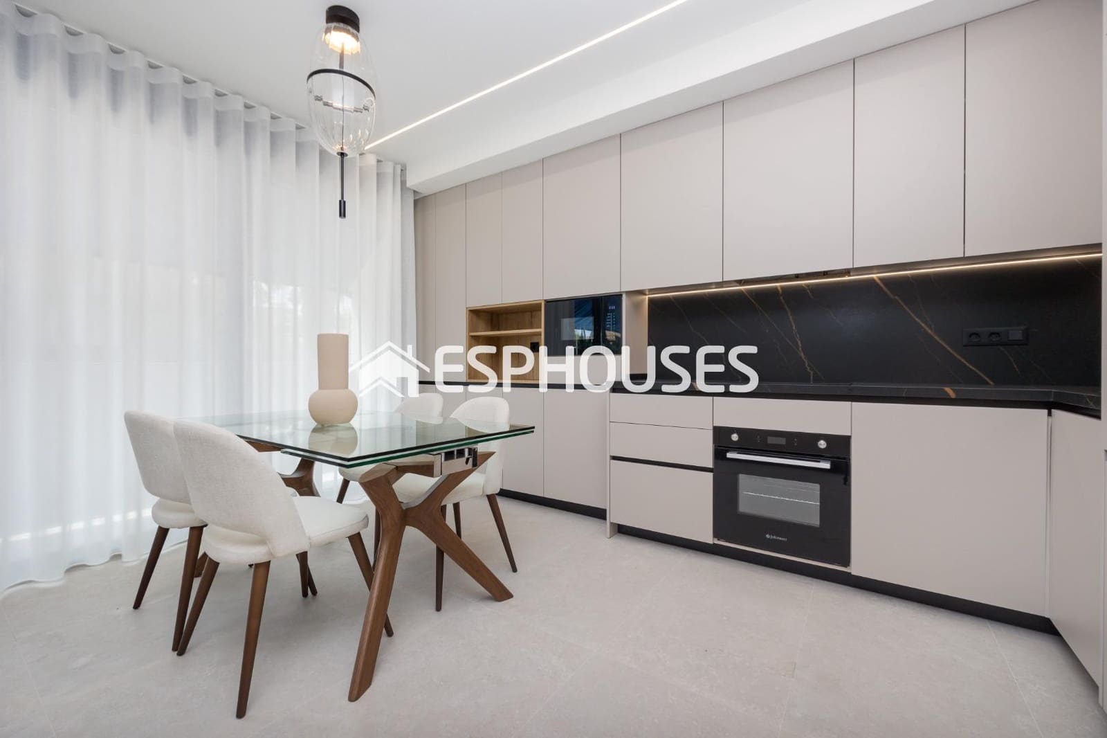 2 soverom Leilighet til salgs i Guardamar del Segura med svømmebasseng - € 280 000 (Ref: 9846747)