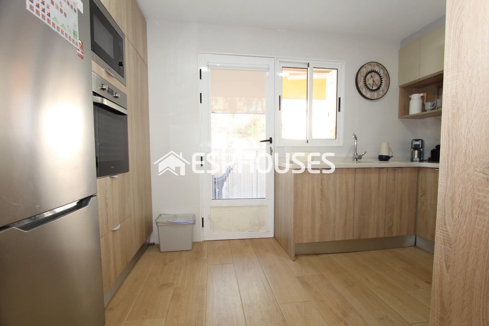 3 soveværelse Bungalow til salg i Guardamar del Segura med swimmingpool garage - € 275.000 (Ref: 9846748)