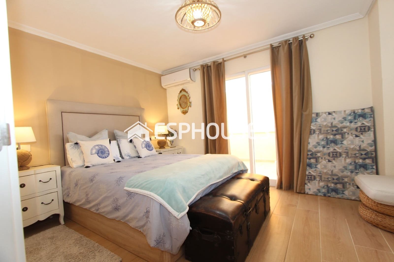 3 soveværelse Bungalow til salg i Guardamar del Segura med swimmingpool - € 275.000 (Ref: 9846748)