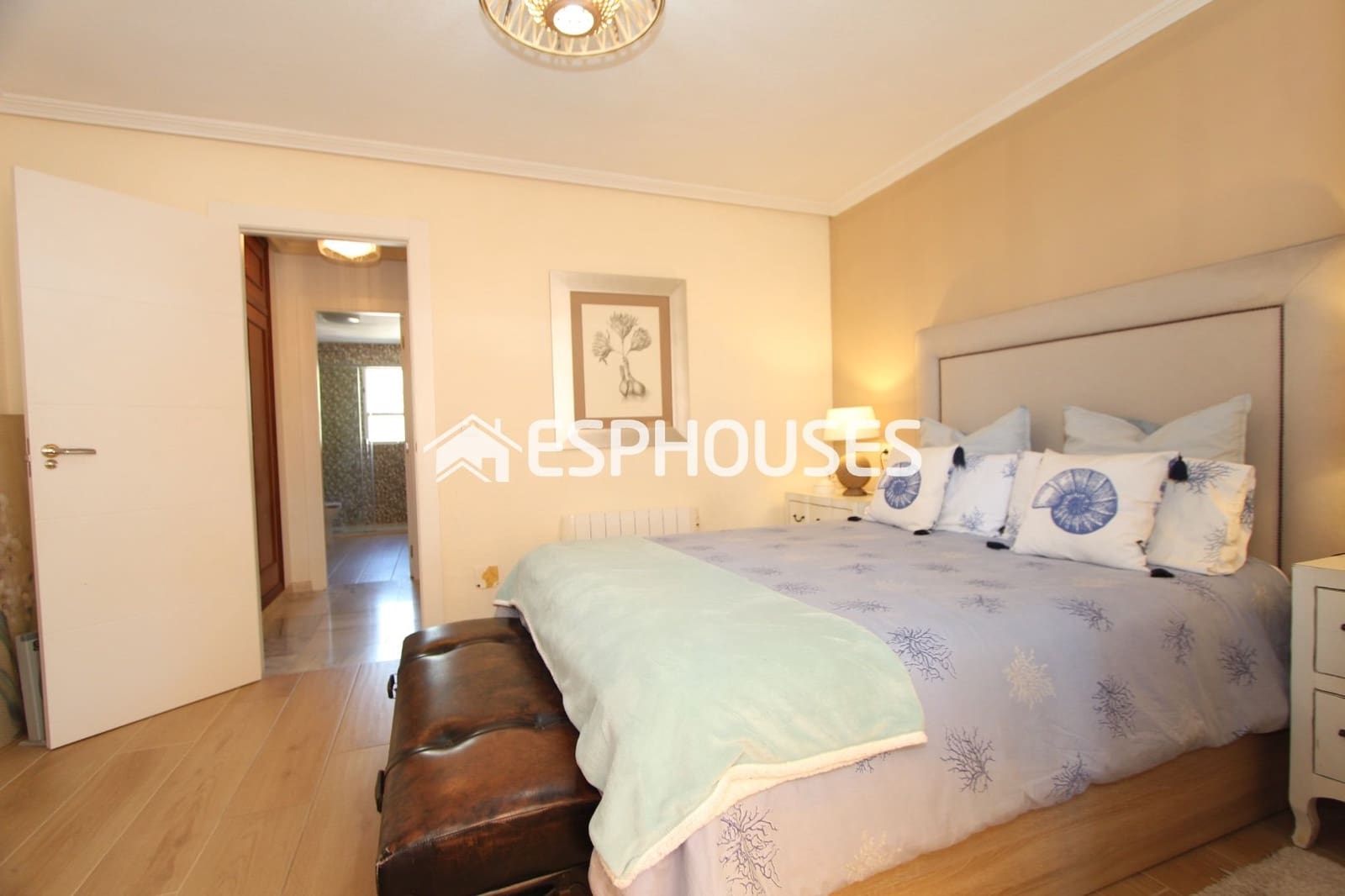 3 soveværelse Bungalow til salg i Guardamar del Segura med swimmingpool - € 275.000 (Ref: 9846748)
