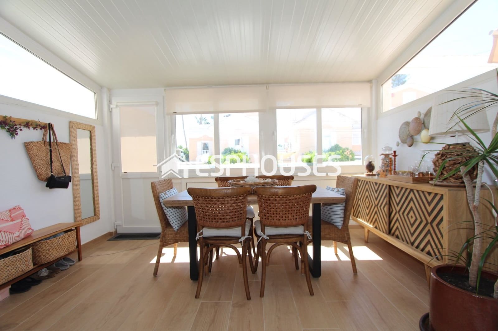3 soveværelse Bungalow til salg i Guardamar del Segura med swimmingpool - € 275.000 (Ref: 9846748)