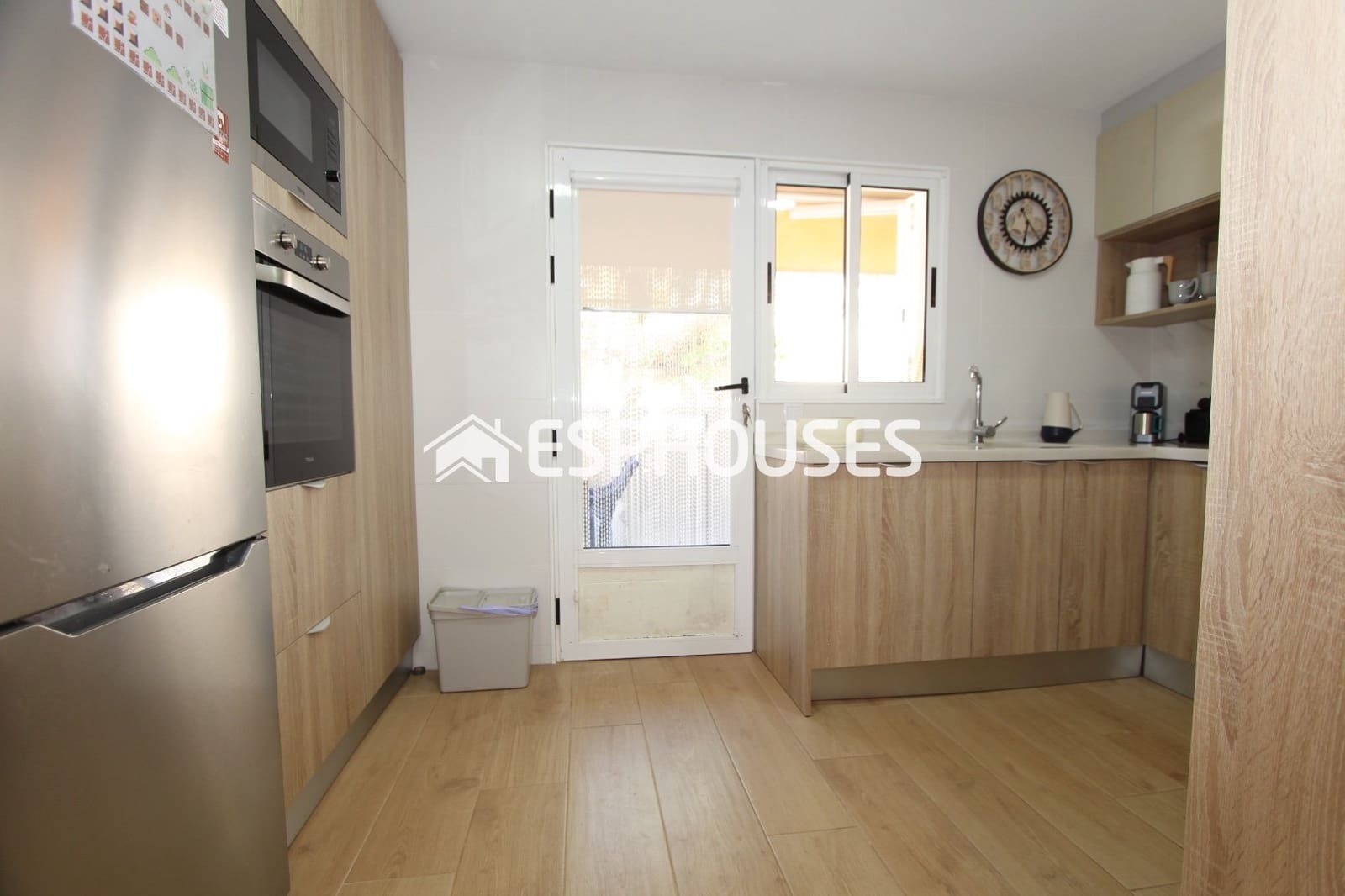 3 soveværelse Bungalow til salg i Guardamar del Segura med swimmingpool - € 275.000 (Ref: 9846748)
