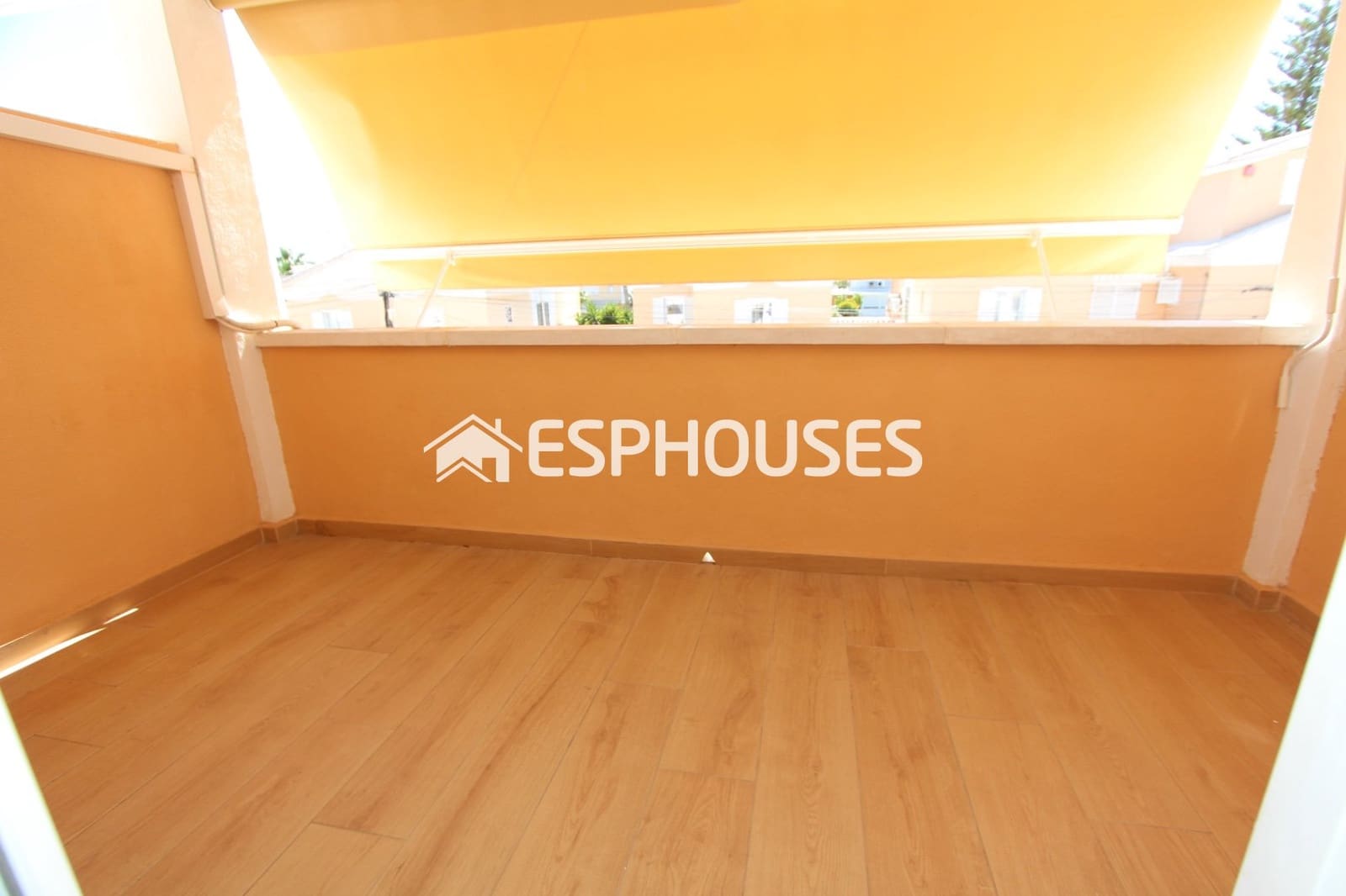 3 soveværelse Bungalow til salg i Guardamar del Segura med swimmingpool - € 275.000 (Ref: 9846748)