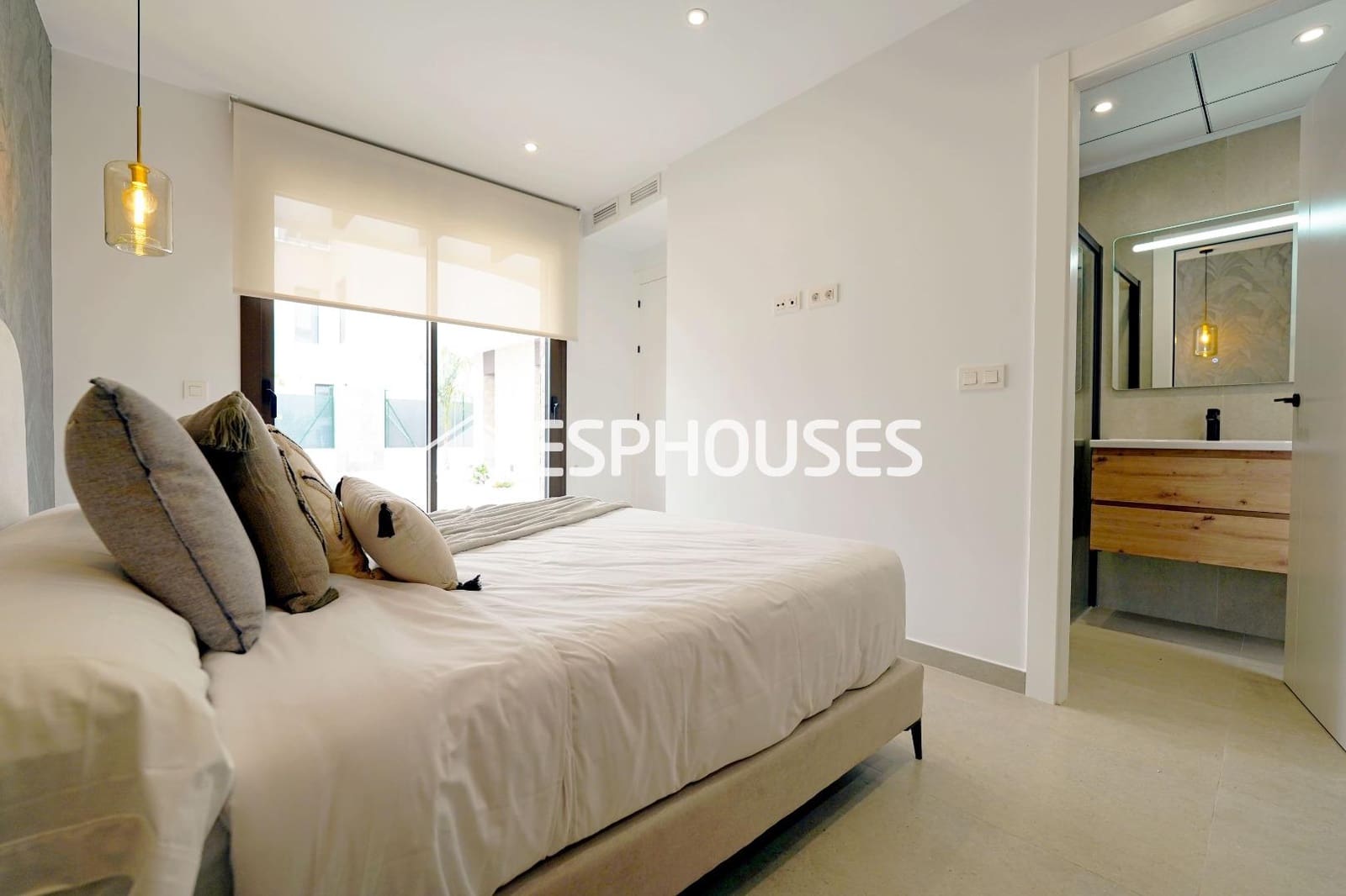 3 quarto Bungalow para venda em Almoradi com piscina garagem - 465 000 € (Ref: 9846749)