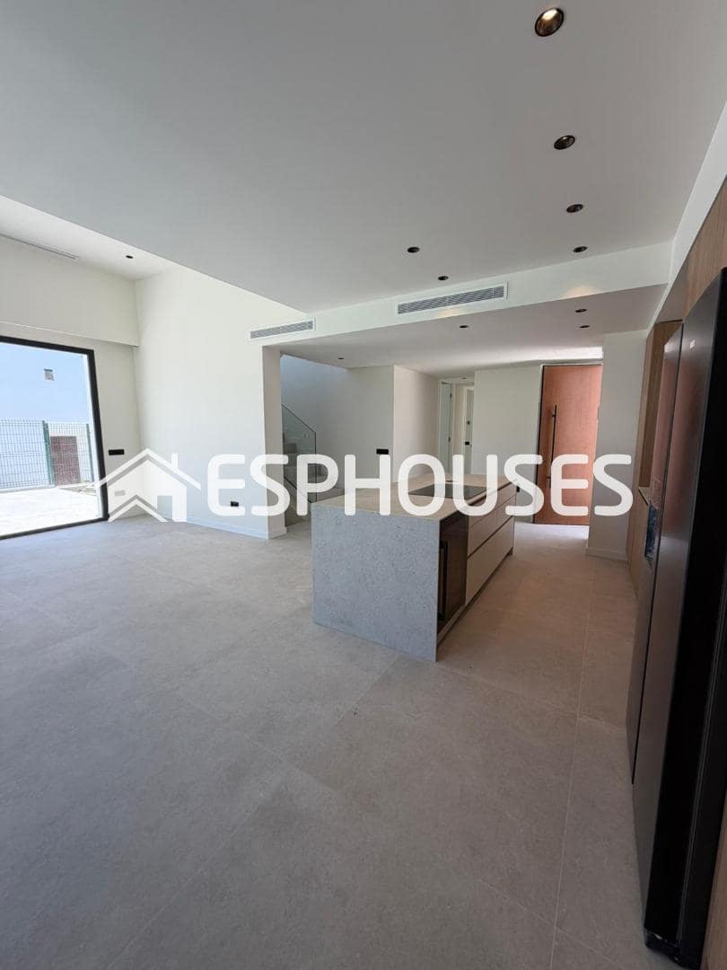3 soverom Villa til salgs i Finestrat med svømmebasseng garasje - € 790 000 (Ref: 9846762)