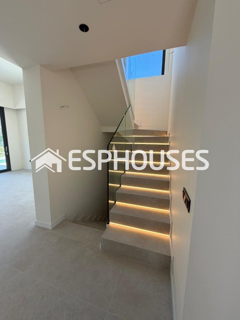3 bedroom Villa for sale in Finestrat with pool garage - € 790,000 (Ref: 9846763)