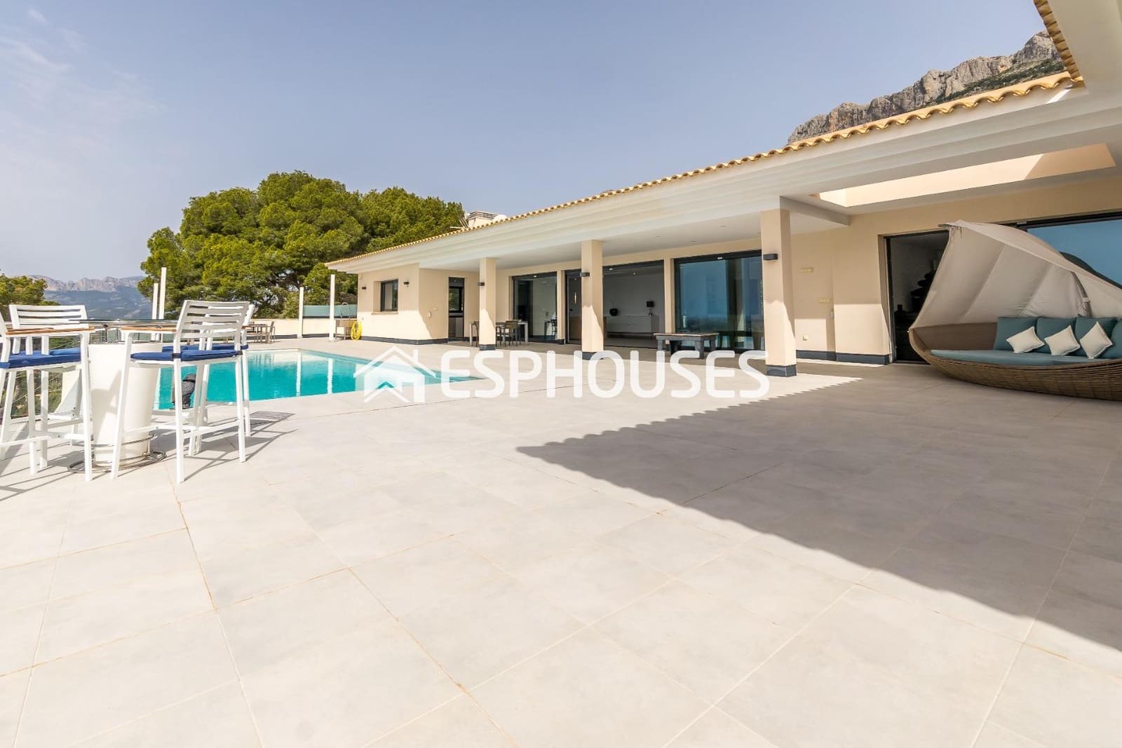 5 sypialnia Willa na sprzedaż w Altea z basenem garażem - 3 500 000 € (Ref: 9846765)