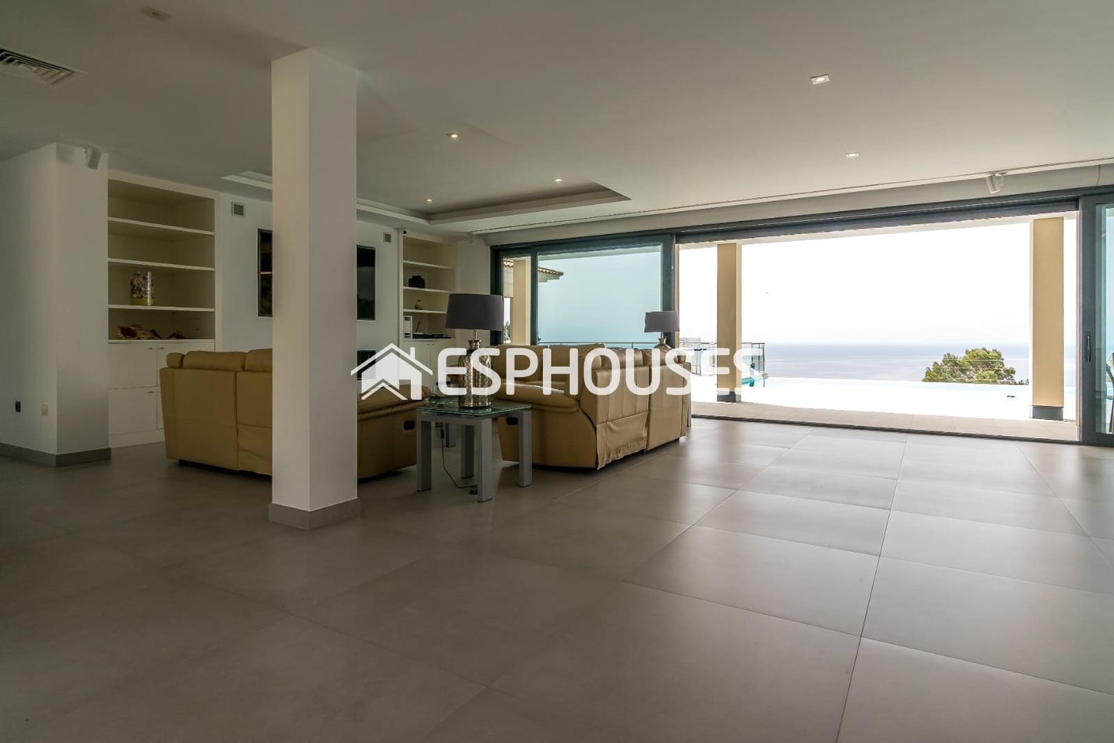 5 sypialnia Willa na sprzedaż w Altea z basenem garażem - 3 500 000 € (Ref: 9846765)
