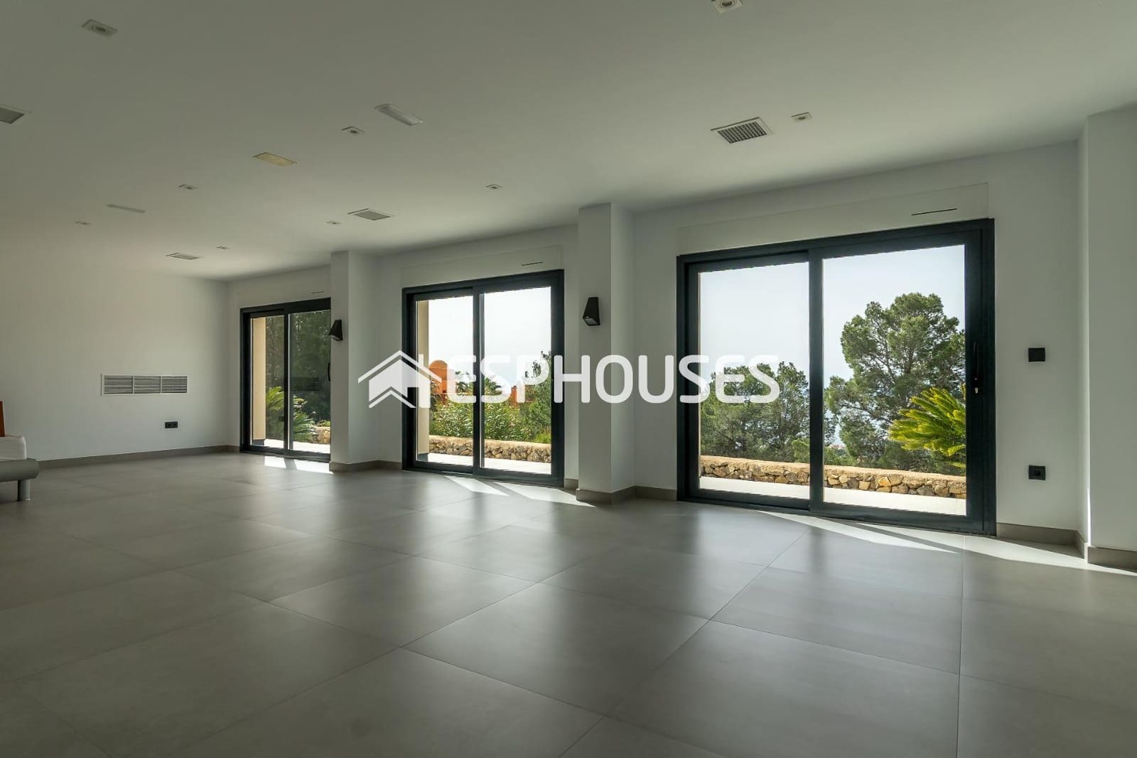 5 sypialnia Willa na sprzedaż w Altea z basenem garażem - 3 500 000 € (Ref: 9846765)