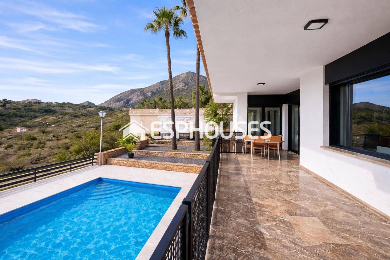 4 Zimmer Villa zu verkaufen in La Nucia mit Pool Garage - 895.000 € (Ref: 9846769)