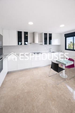4 soverom Villa til salgs i La Nucia Pueblo  , La Nucia med svømmebasseng garasje - € 895 000 (Ref: 9846769)