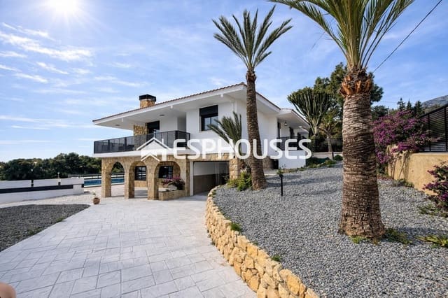 4 soverom Villa til salgs i La Nucia Pueblo  , La Nucia med svømmebasseng garasje - € 895 000 (Ref: 9846769)