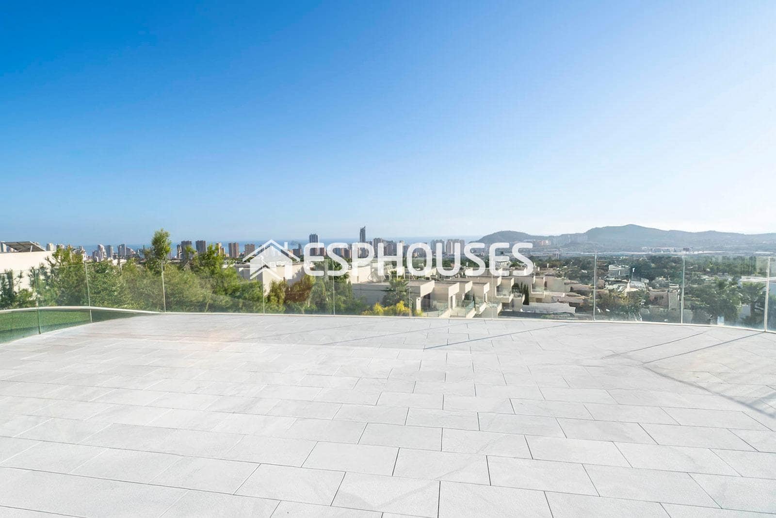 4 quarto Moradia para venda em Finestrat com piscina garagem - 1 280 000 € (Ref: 9846770)