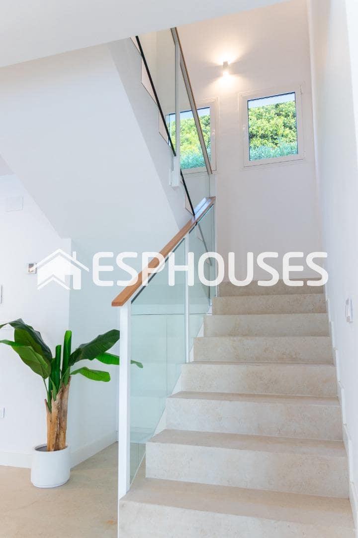 3 soveværelse Villa til salg i Altea med swimmingpool - € 1.650.000 (Ref: 9846771)