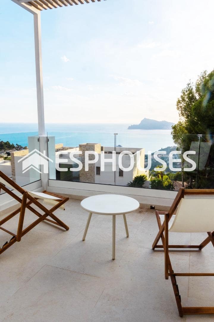 3 soveværelse Villa til salg i Altea med swimmingpool - € 1.650.000 (Ref: 9846771)