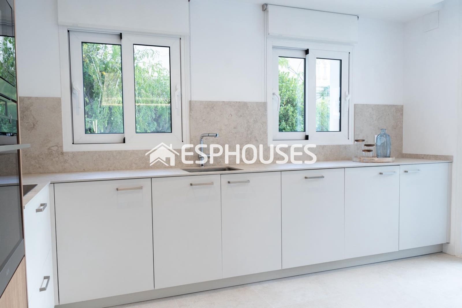 3 soveværelse Villa til salg i Altea med swimmingpool - € 1.650.000 (Ref: 9846771)