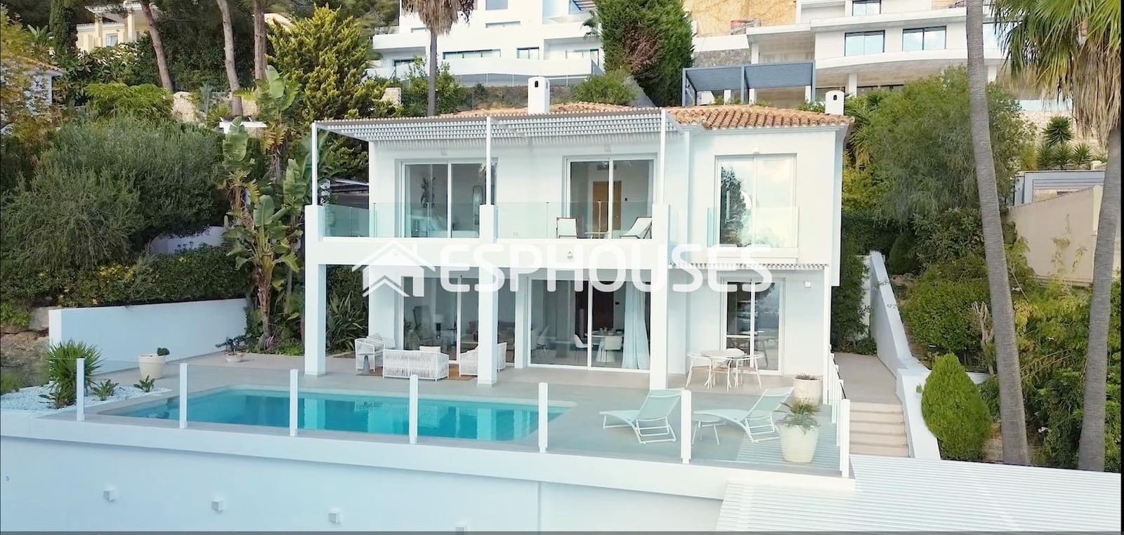 3 soveværelse Villa til salg i Altea med swimmingpool - € 1.650.000 (Ref: 9846771)