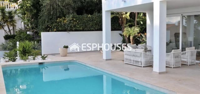 3 soveværelse Villa til salg i Altea med swimmingpool - € 1.650.000 (Ref: 9846771)