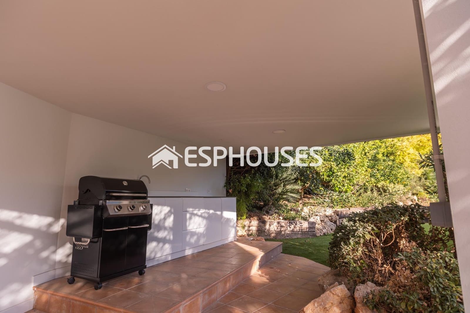 3 soveværelse Villa til salg i Altea med swimmingpool - € 1.650.000 (Ref: 9846771)