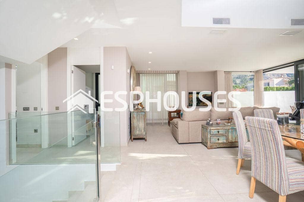4 soveværelse Villa til salg i Albir med swimmingpool garage - € 1.495.000 (Ref: 9846772)