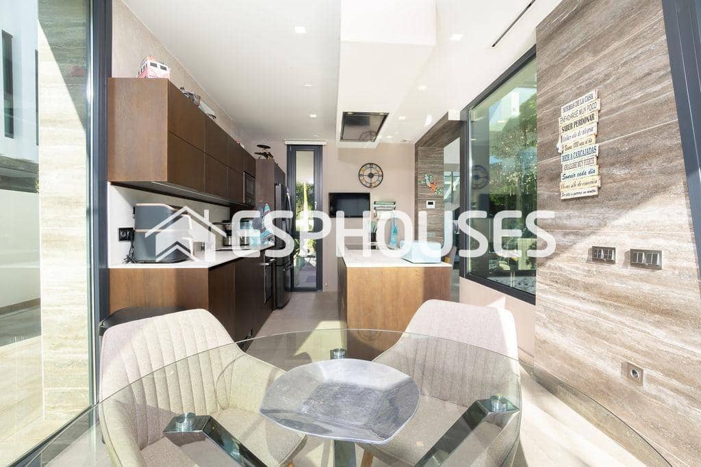 4 soveværelse Villa til salg i Albir med swimmingpool garage - € 1.495.000 (Ref: 9846772)