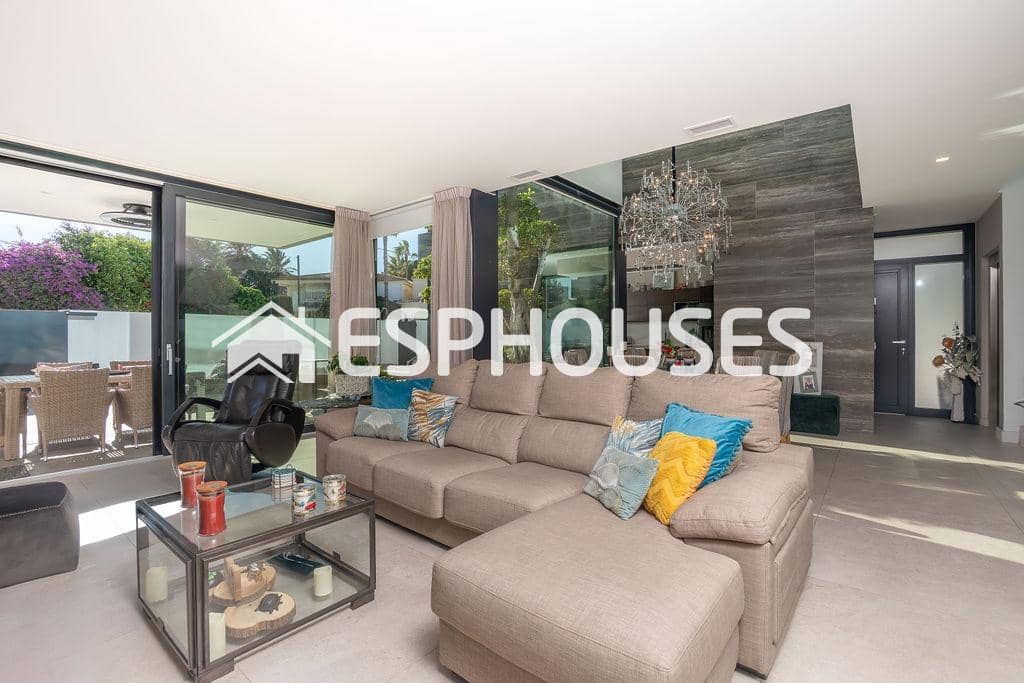 4 soveværelse Villa til salg i Albir med swimmingpool garage - € 1.495.000 (Ref: 9846772)