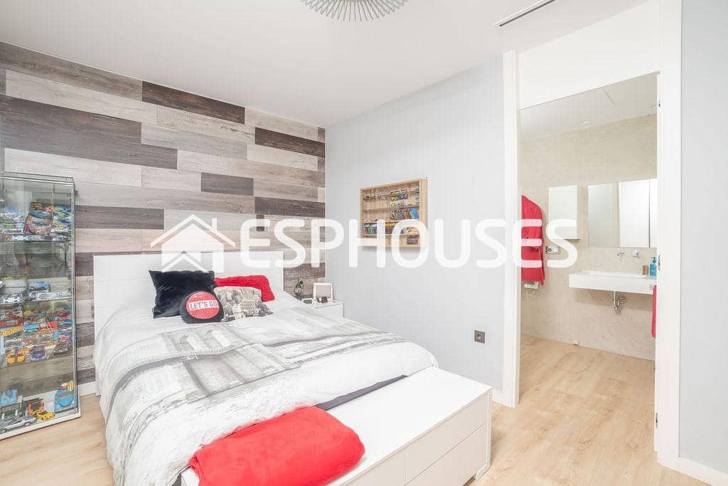 4 soveværelse Villa til salg i Albir med swimmingpool garage - € 1.495.000 (Ref: 9846772)