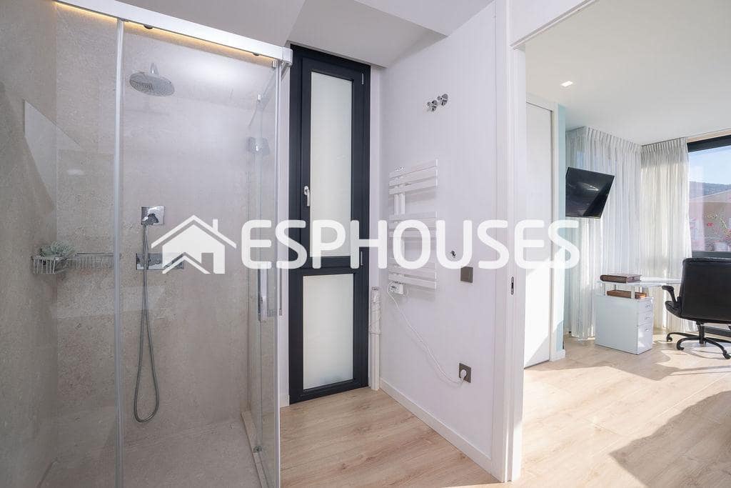 4 soveværelse Villa til salg i Albir med swimmingpool garage - € 1.495.000 (Ref: 9846772)
