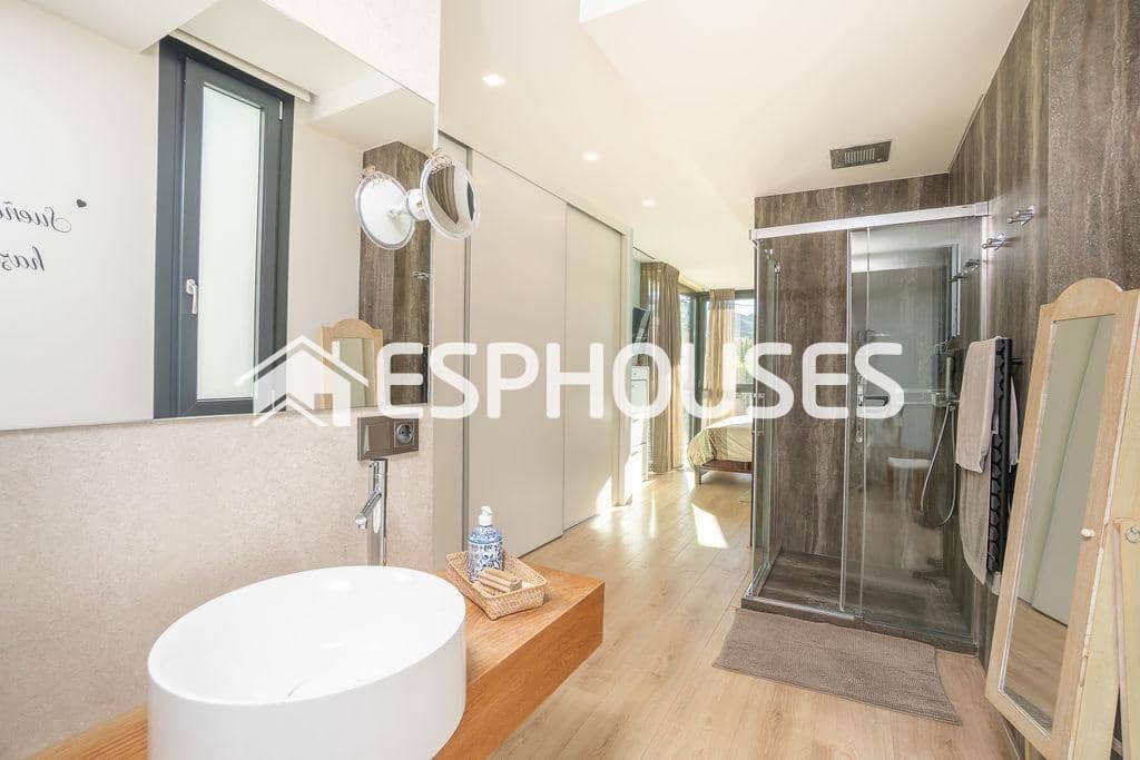 4 soveværelse Villa til salg i Albir med swimmingpool garage - € 1.495.000 (Ref: 9846772)