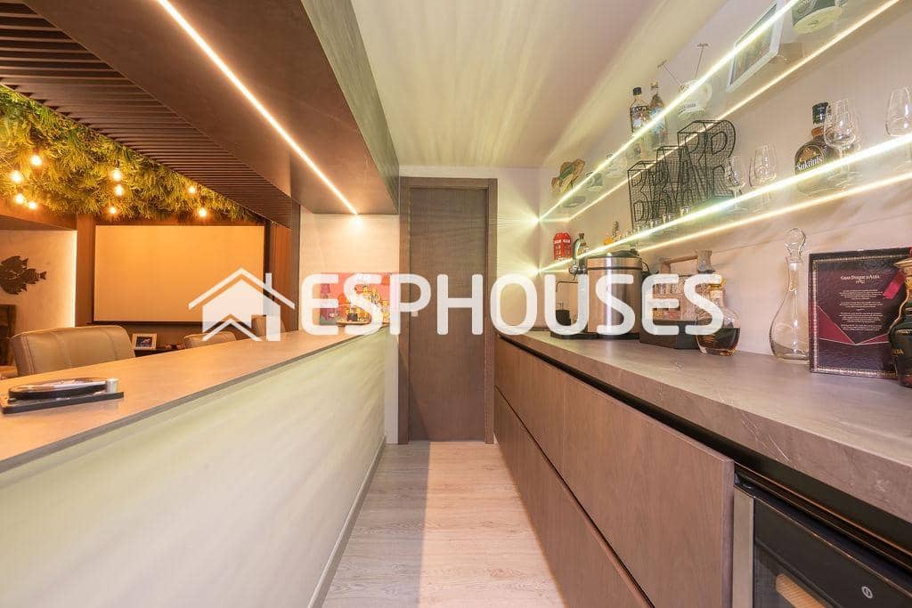 4 soveværelse Villa til salg i Albir med swimmingpool garage - € 1.495.000 (Ref: 9846772)