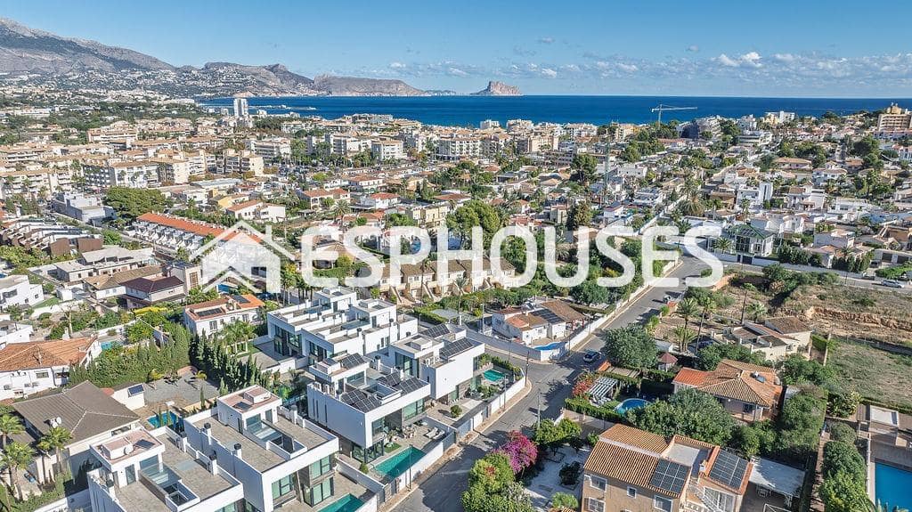 4 soveværelse Villa til salg i Albir med swimmingpool garage - € 1.495.000 (Ref: 9846772)