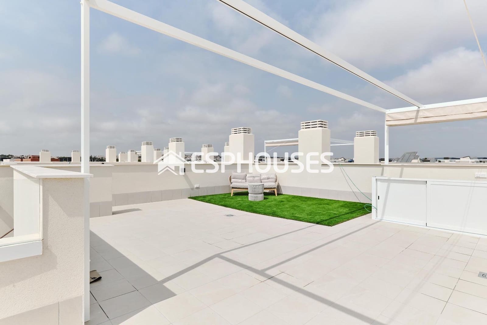 2 sovrum Lägenhet till salu i Torrevieja med pool garage - 525 000 € (Ref: 9860340)