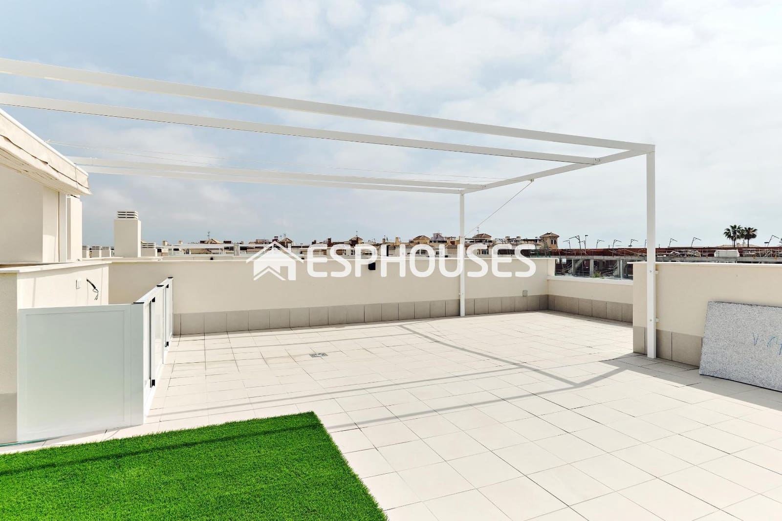 2 sovrum Lägenhet till salu i Torrevieja med pool garage - 525 000 € (Ref: 9860340)