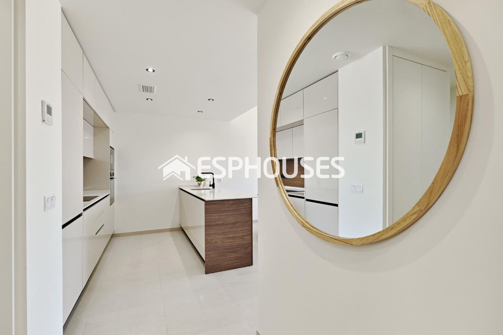 2 bedroom Penthouse for sale in La Veleta with pool garage - € 525,000 (Ref: 9860340)