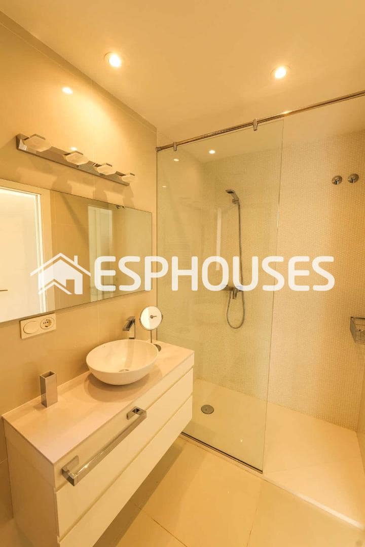 3 camera da letto Villa in vendita in Torrevieja con piscina garage - 1.630.000 € (Rif: 9860345)