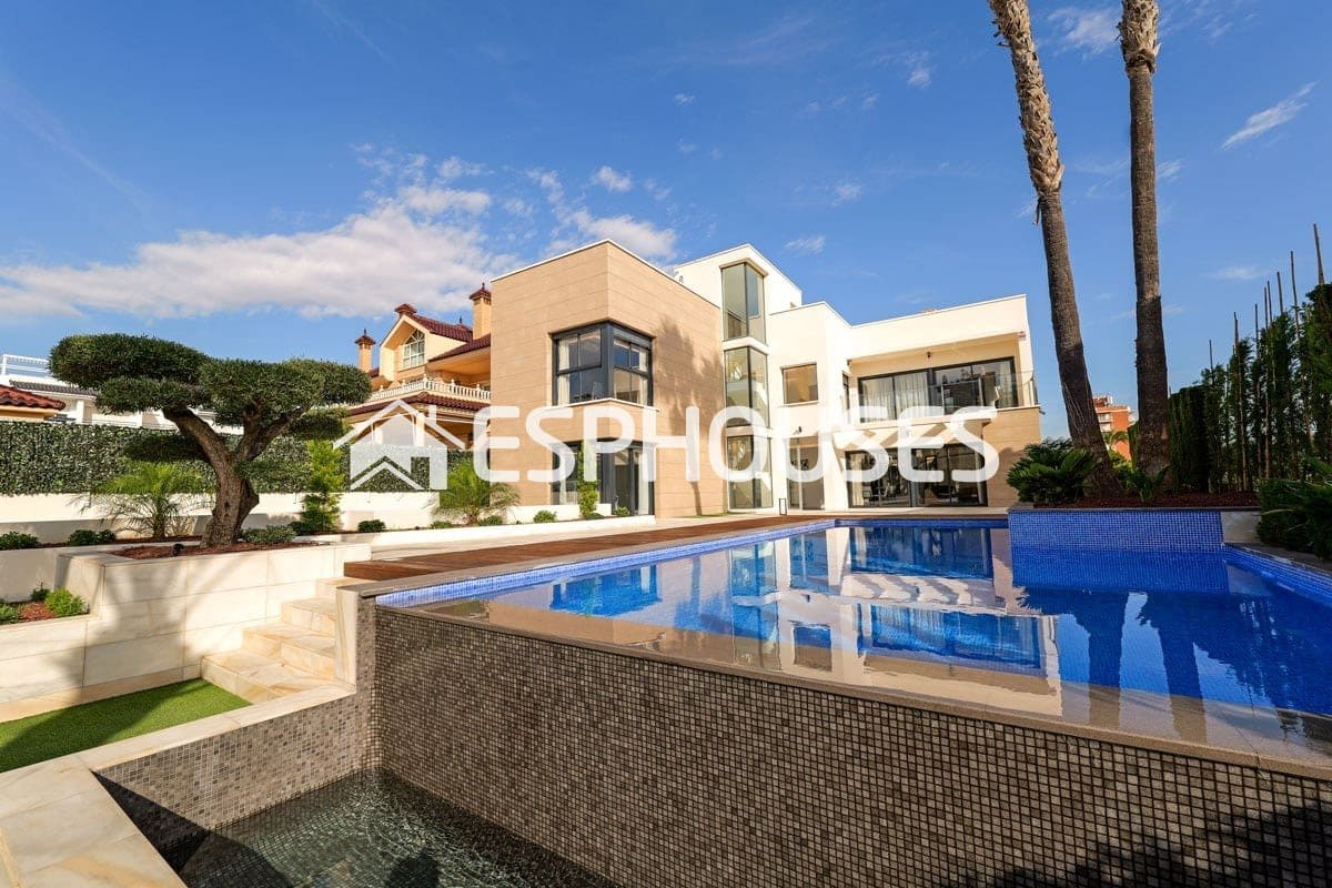 Chalet de 3 habitaciones en La Veleta en venta con piscina - 1.630.000 € (Ref: 9860345)