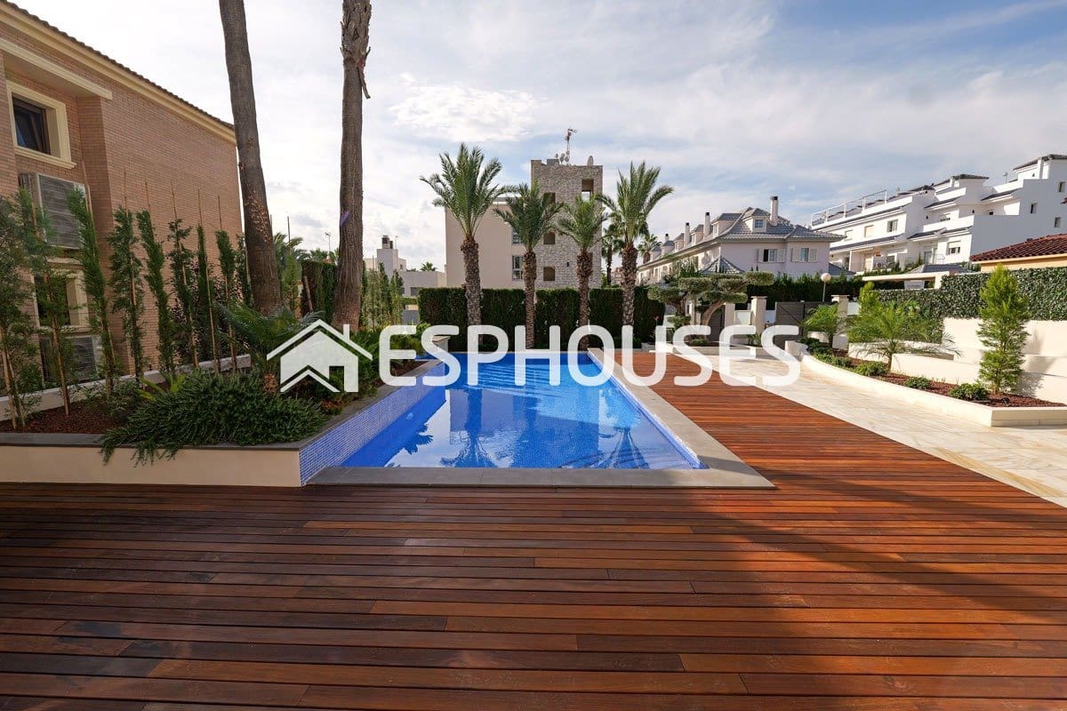 Chalet de 3 habitaciones en La Veleta en venta con piscina - 1.630.000 € (Ref: 9860345)