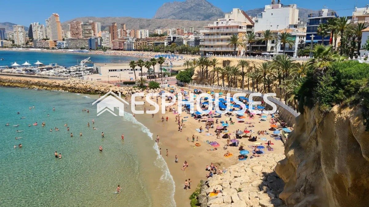 3 Zimmer Villa zu verkaufen in Los Alcazares mit Pool Garage - 587.800 € (Ref: 9860346)