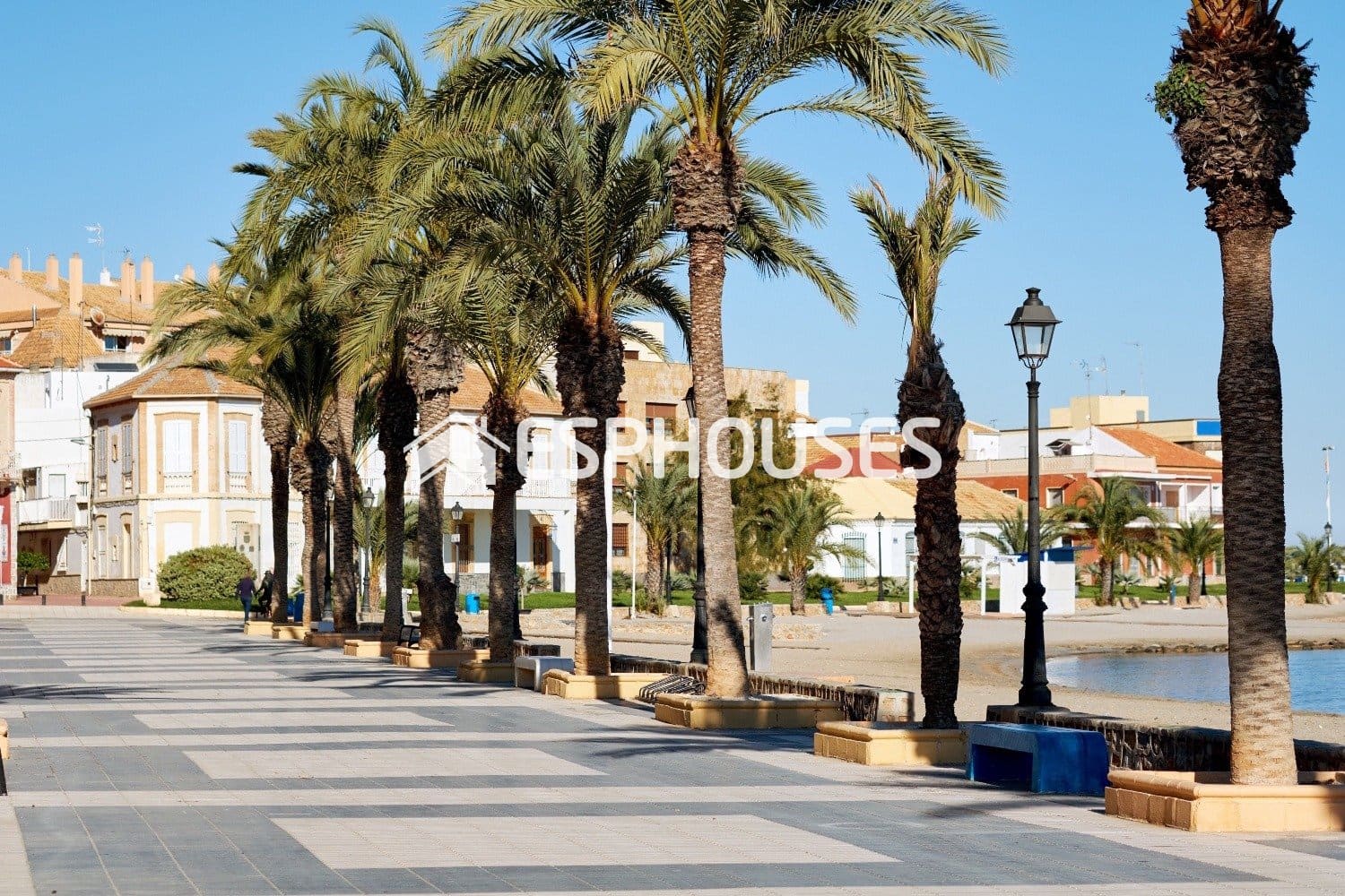 3 Zimmer Villa zu verkaufen in Los Alcazares mit Pool Garage - 587.800 € (Ref: 9860346)