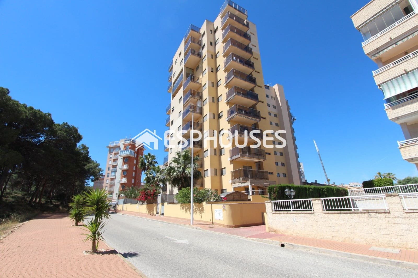 3 bedroom Penthouse for sale in Guardamar del Segura with pool garage - € 270,000 (Ref: 9873753)