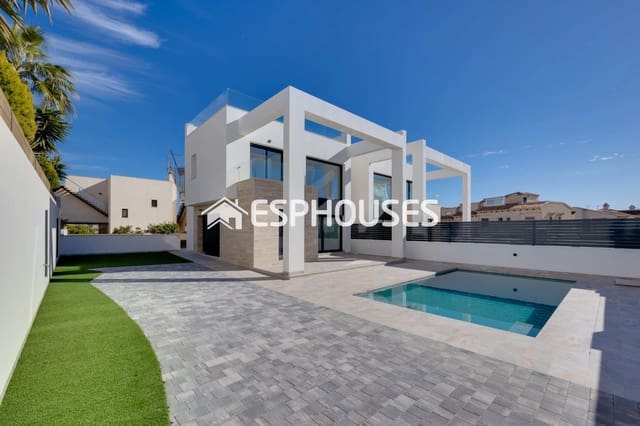 4 soveværelse Villa til salg i Torreblanca, Torrevieja med swimmingpool - € 780.000 (Ref: 9873757)