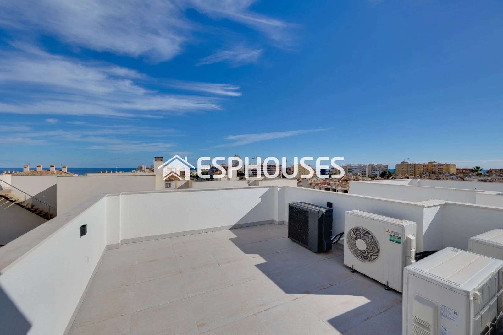 4 bedroom Villa for sale in Torrevieja with pool - € 750,000 (Ref: 9873762)