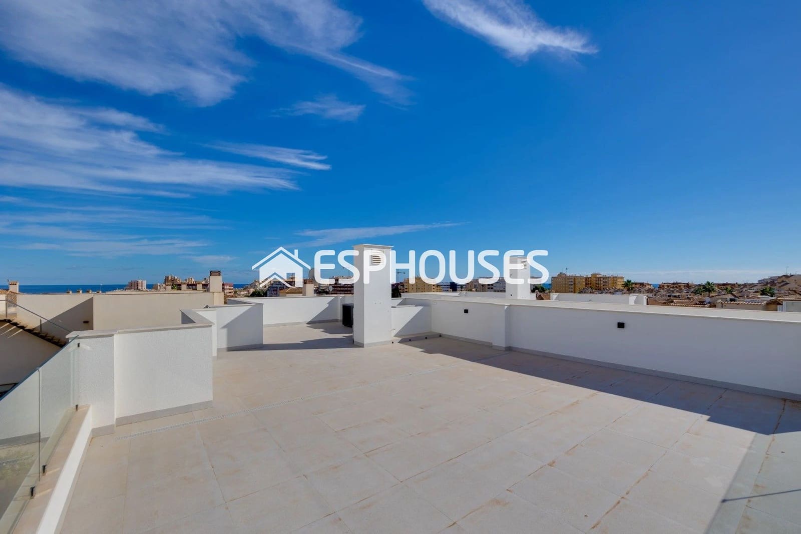 4 bedroom Villa for sale in Torrevieja with pool - € 750,000 (Ref: 9873762)