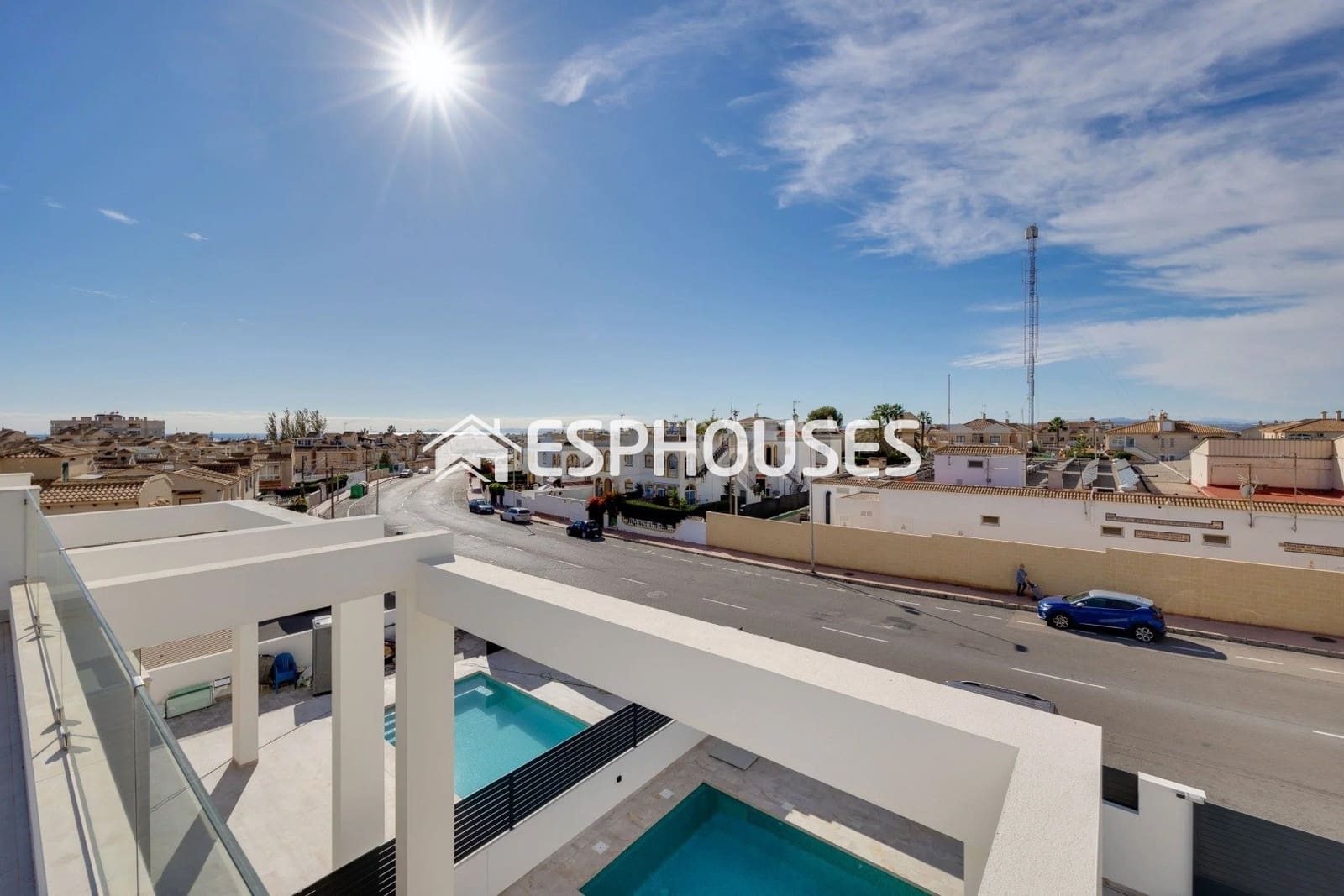 4 bedroom Villa for sale in Torrevieja with pool - € 750,000 (Ref: 9873762)