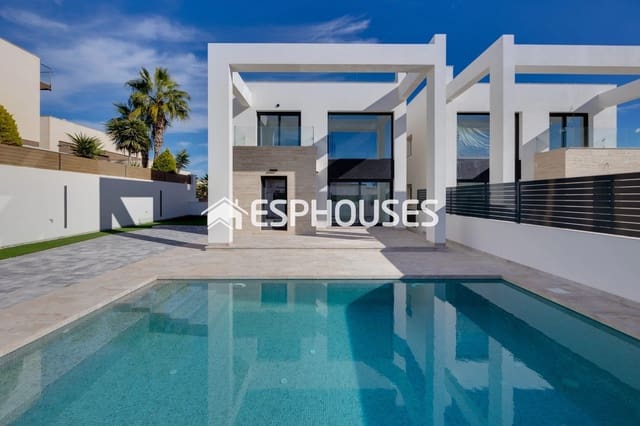 4 soveværelse Villa til salg i Torreblanca, Torrevieja med swimmingpool - € 750.000 (Ref: 9873762)