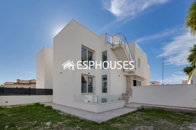 4 soveværelse Villa til salg i Torreblanca, Torrevieja med swimmingpool - € 750.000 (Ref: 9873762)