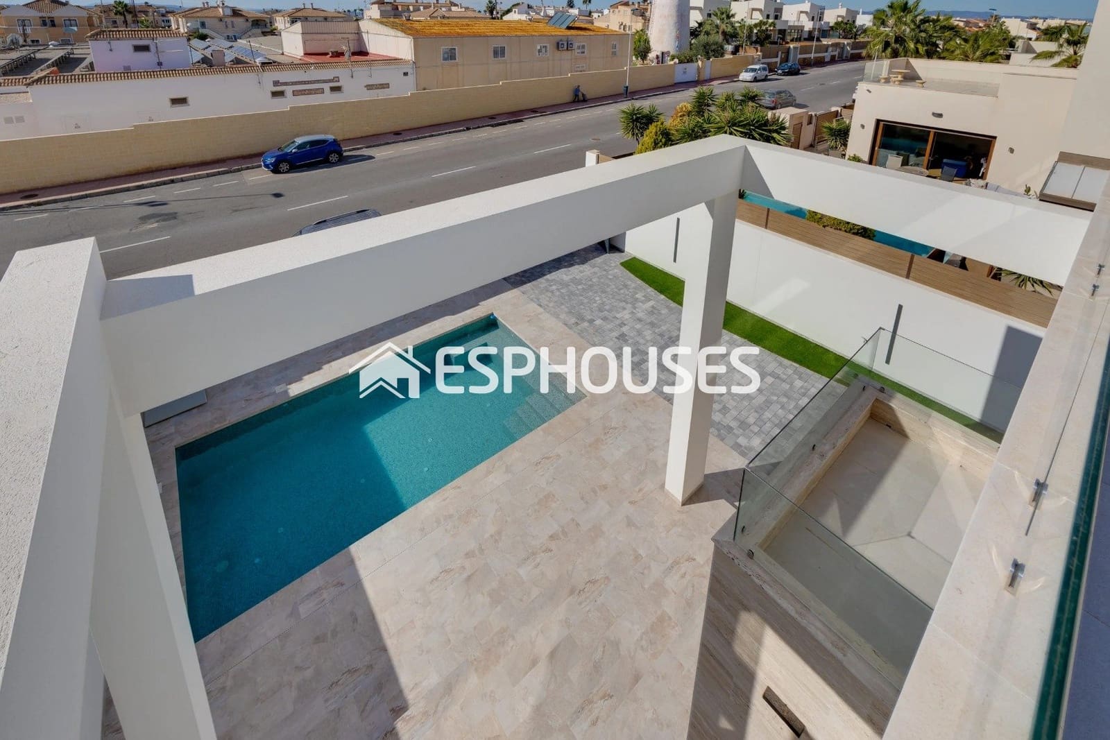 4 bedroom Villa for sale in Torrevieja with pool - € 750,000 (Ref: 9873762)